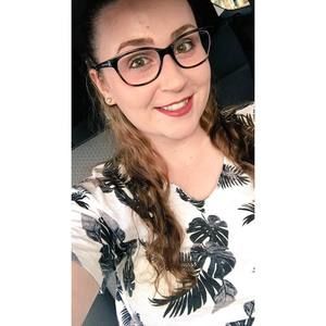 Meet your Posher, Abigail